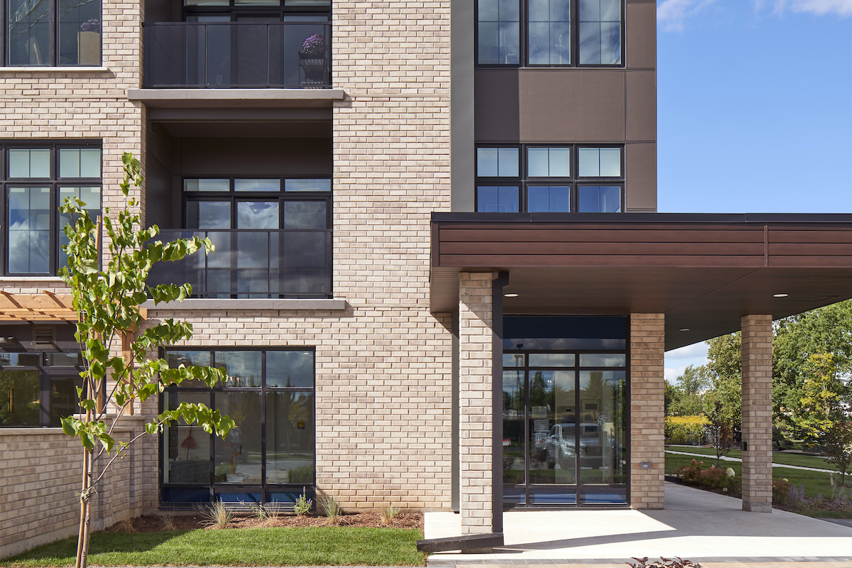 Gallery Topaz Apts - Conestoga02